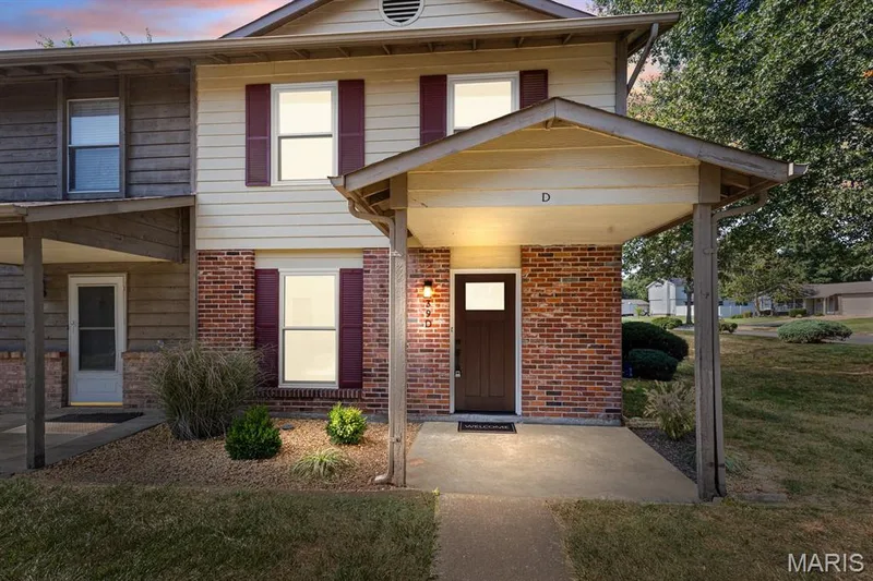 Welcoming covered front porch — 39 Park Charles Boulevard S #D, St Peters, MO 63376