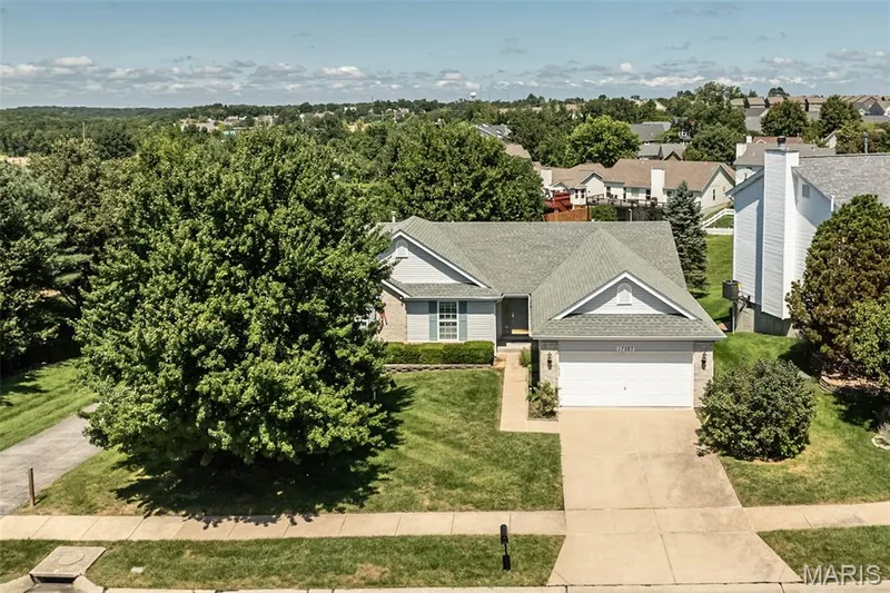 17027 Old Hollow Drive, Wildwood, MO 63040 — listing photo 17 of 23