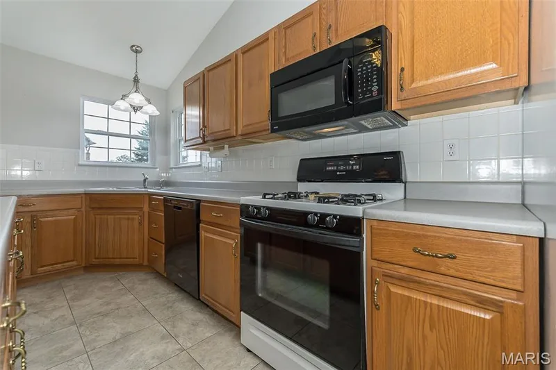 Another view of kitchen — 17027 Old Hollow Drive, Wildwood, MO 63040