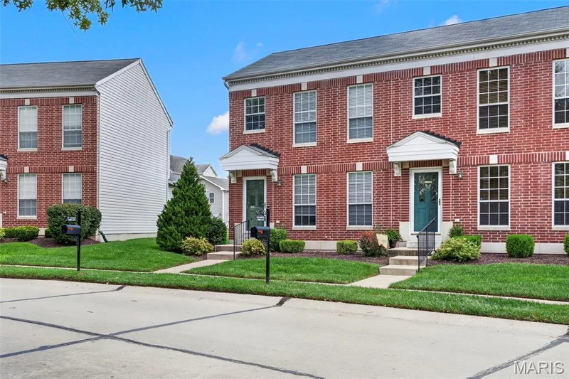 871 Boardwalk Springs Place, O'Fallon, MO 63368 — listing photo 2 of 24