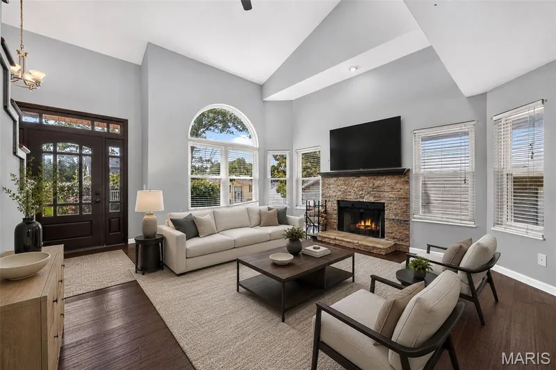 VIRTUALLY STAGED — 170 Autumn Chase Drive, O'Fallon, MO 63366