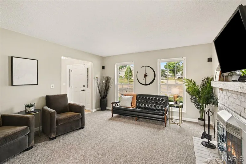 4533 Cambrook Drive, St Charles, MO 63304 — listing photo 7 of 28