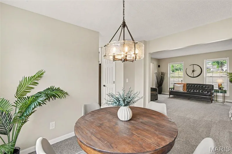 4533 Cambrook Drive, St Charles, MO 63304 — listing photo 10 of 28