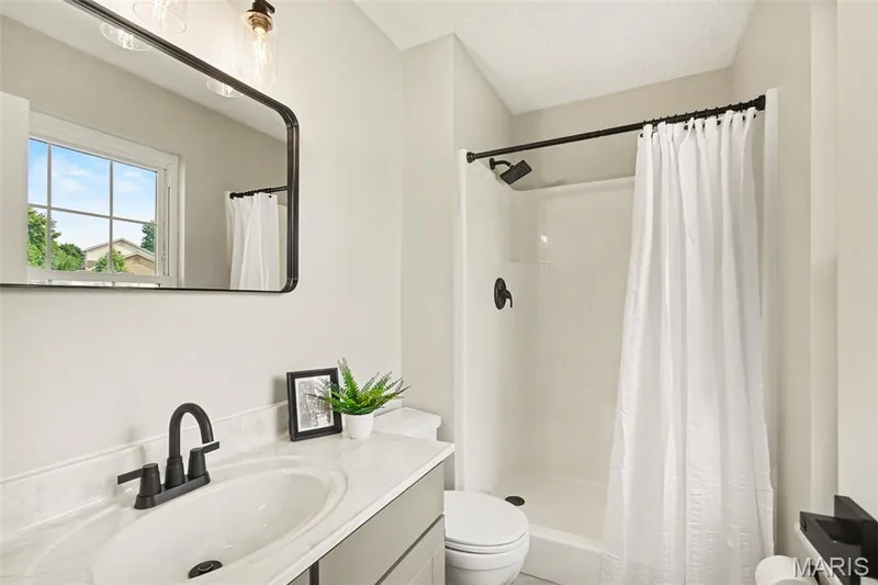 4533 Cambrook Drive, St Charles, MO 63304 — listing photo 15 of 28