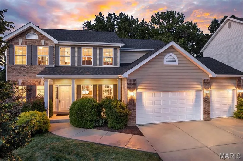 1016 Gardenbridge Place, St Charles, MO β listing photo 1