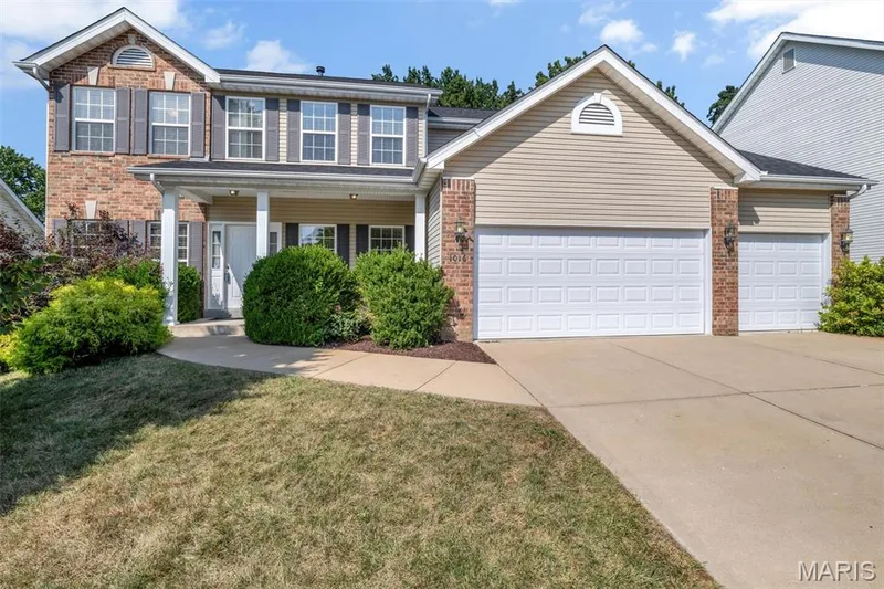 1016 Gardenbridge Place, St Charles, MO 63303 — listing photo 8 of 60