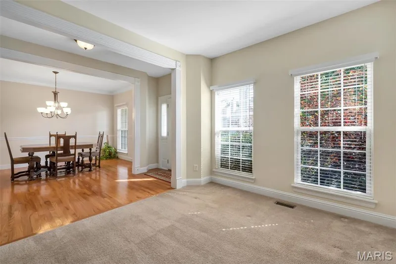 1016 Gardenbridge Place, St Charles, MO 63303 — listing photo 14 of 60