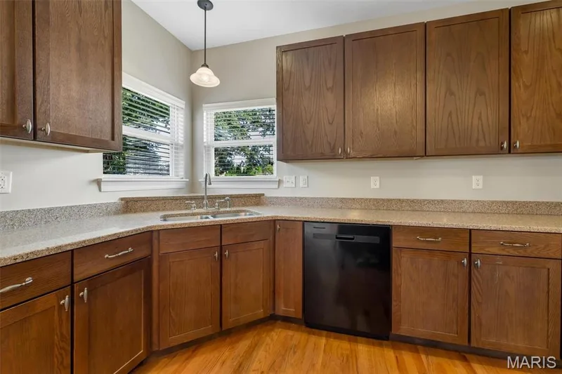 1016 Gardenbridge Place, St Charles, MO 63303 — listing photo 23 of 60