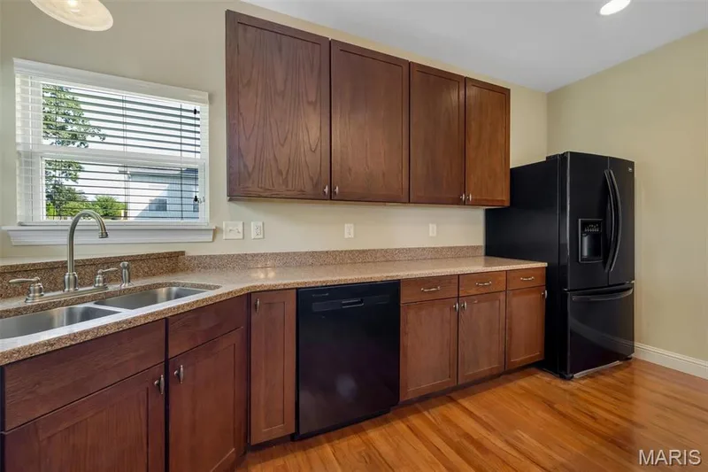 1016 Gardenbridge Place, St Charles, MO 63303 — listing photo 26 of 60