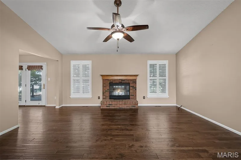 1822 Highgrove Drive, O'Fallon, MO 63366 — listing photo 6 of 36