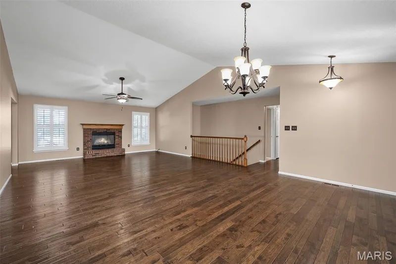 1822 Highgrove Drive, O'Fallon, MO 63366 — listing photo 7 of 36