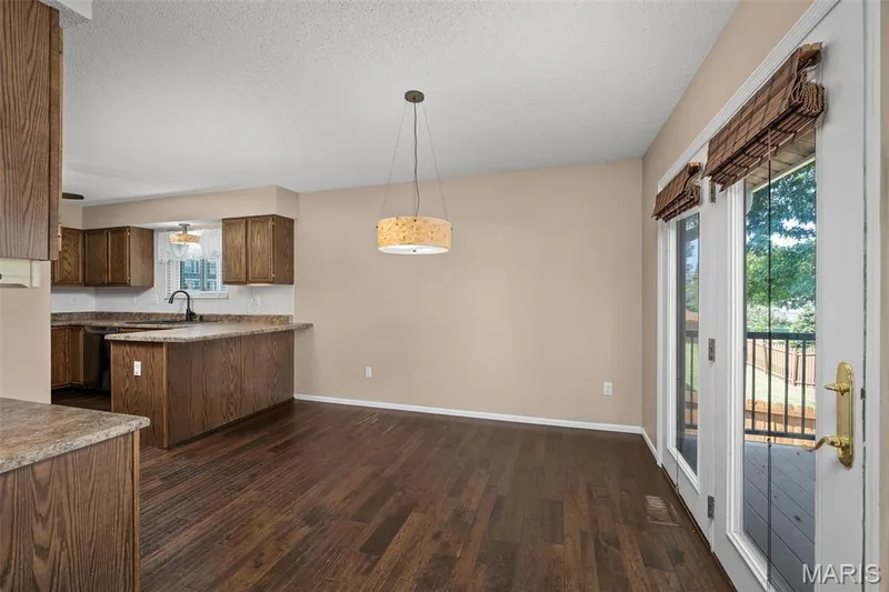 1822 Highgrove Drive, O'Fallon, MO 63366 — listing photo 11 of 36