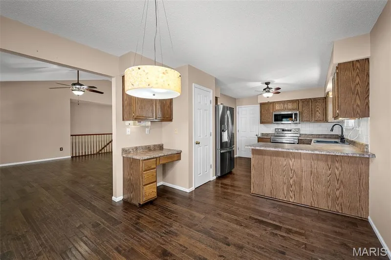1822 Highgrove Drive, O'Fallon, MO 63366 — listing photo 12 of 36
