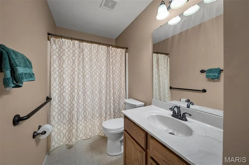 1822 Highgrove Drive, O'Fallon, MO 63366 — listing photo 23 of 36