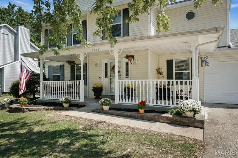1266 Stephenridge Drive, St Charles, MO 63304 — listing photo 3 of 39