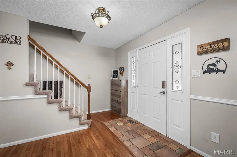 1266 Stephenridge Drive, St Charles, MO 63304 — listing photo 6 of 39