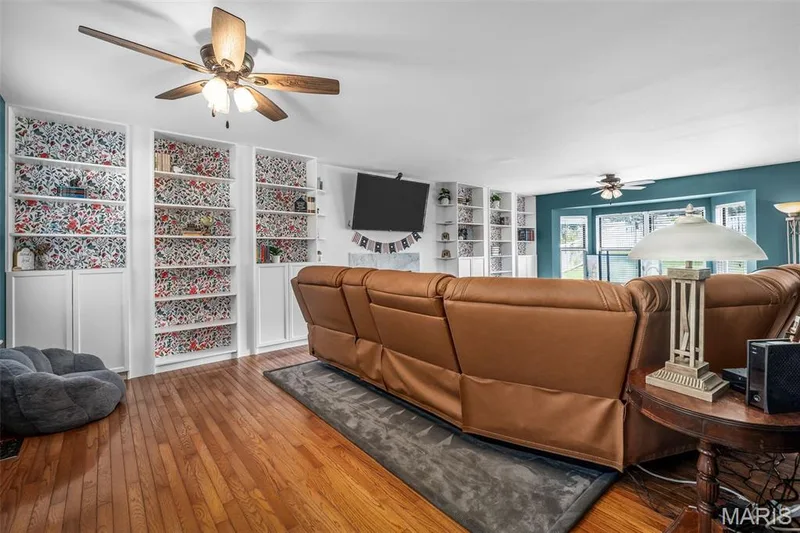 1266 Stephenridge Drive, St Charles, MO 63304 — listing photo 8 of 39