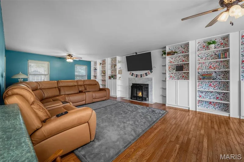 1266 Stephenridge Drive, St Charles, MO 63304 — listing photo 10 of 39