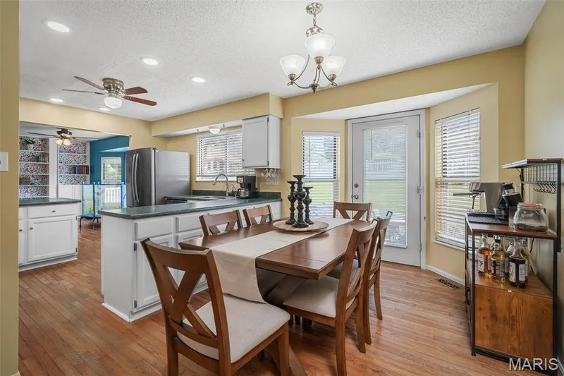 1266 Stephenridge Drive, St Charles, MO 63304 — listing photo 16 of 39
