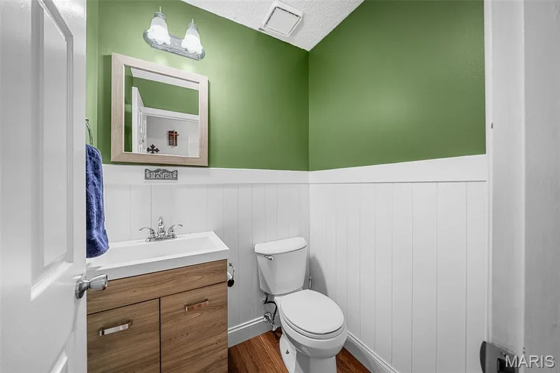 1266 Stephenridge Drive, St Charles, MO 63304 — listing photo 17 of 39