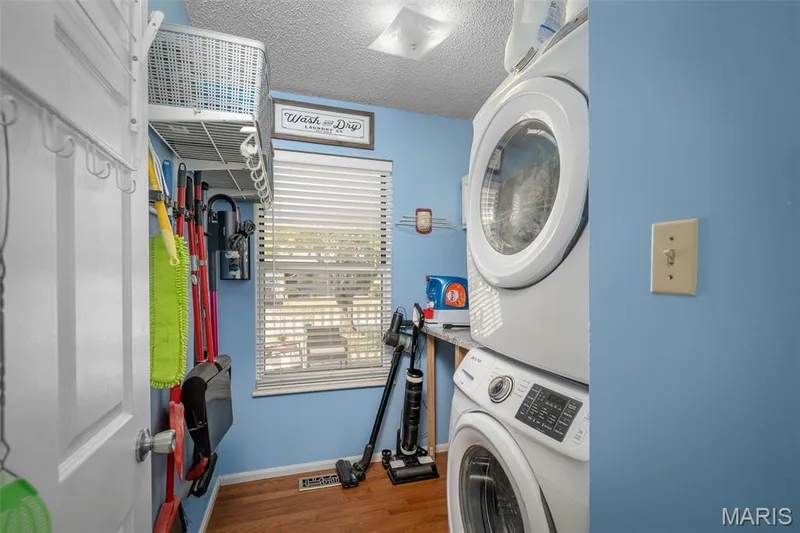 1266 Stephenridge Drive, St Charles, MO 63304 — listing photo 18 of 39
