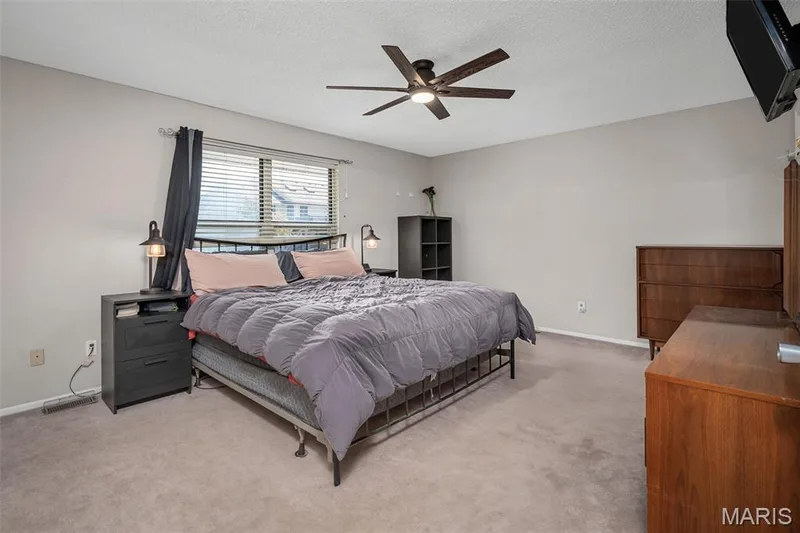1266 Stephenridge Drive, St Charles, MO 63304 — listing photo 19 of 39