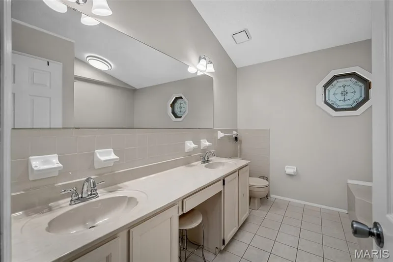 1266 Stephenridge Drive, St Charles, MO 63304 — listing photo 22 of 39