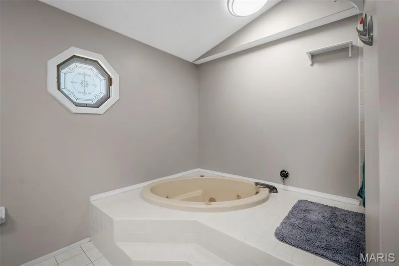 1266 Stephenridge Drive, St Charles, MO 63304 — listing photo 23 of 39