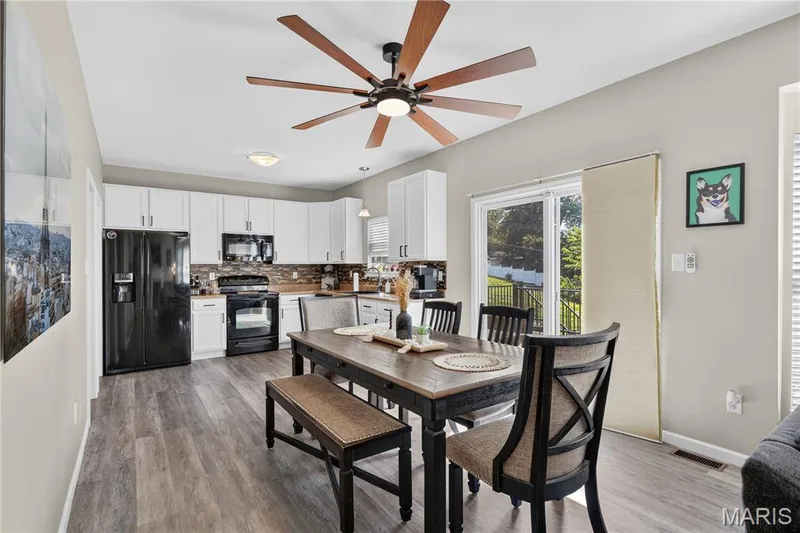 465 Fall River Lane, St Charles, MO 63304 — listing photo 5 of 30