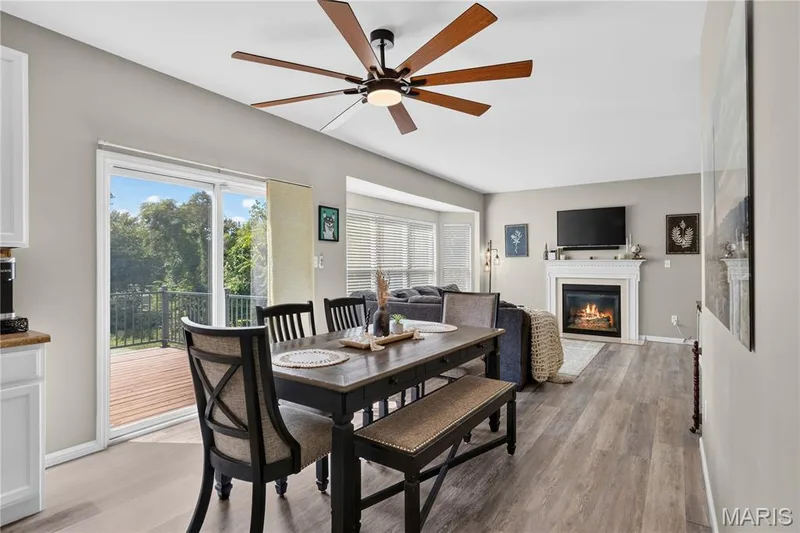 465 Fall River Lane, St Charles, MO 63304 — listing photo 7 of 30