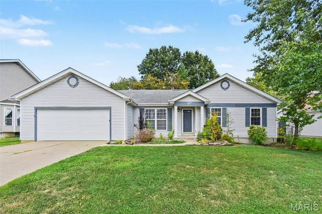 217 Royallsprings Parkway, O'Fallon, MO 63368 — listing photo 1 of 15