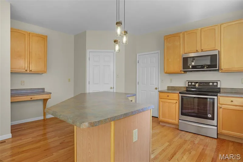 681 Zumwalt Crossing, O'Fallon, MO 63366 — listing photo 22 of 55