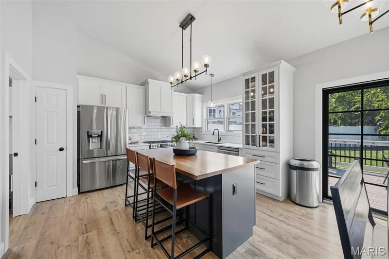 348 Fallon Parkway, O'Fallon, MO 63376 — listing photo 9 of 39