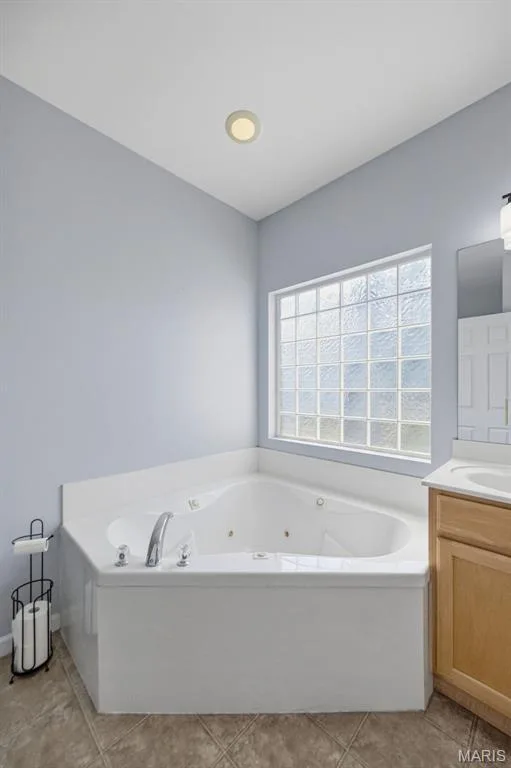 348 Fallon Parkway, O'Fallon, MO 63376 — listing photo 13 of 39