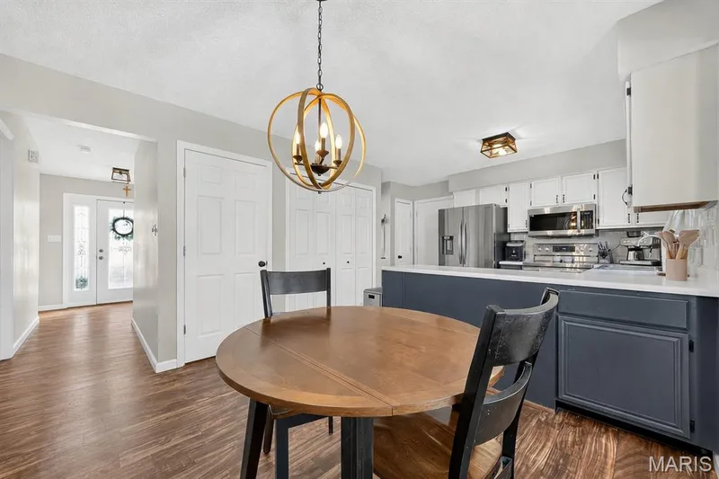 1941 Royal Heir Drive, O'Fallon, MO 63366 — listing photo 14 of 46