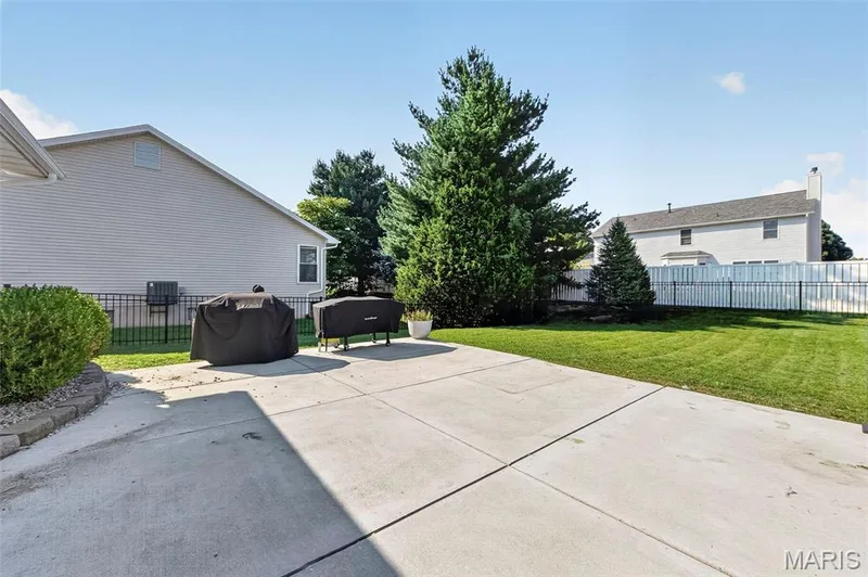 1941 Royal Heir Drive, O'Fallon, MO 63366 — listing photo 41 of 46
