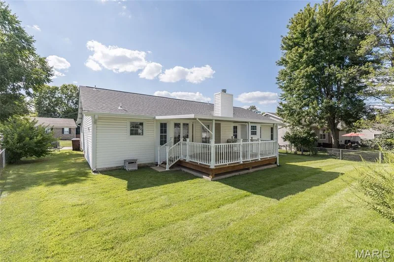 1124 Athena Way, St Peters, MO 63376 — listing photo 3 of 36