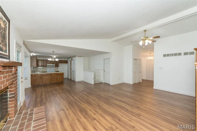 1124 Athena Way, St Peters, MO 63376 — listing photo 8 of 36
