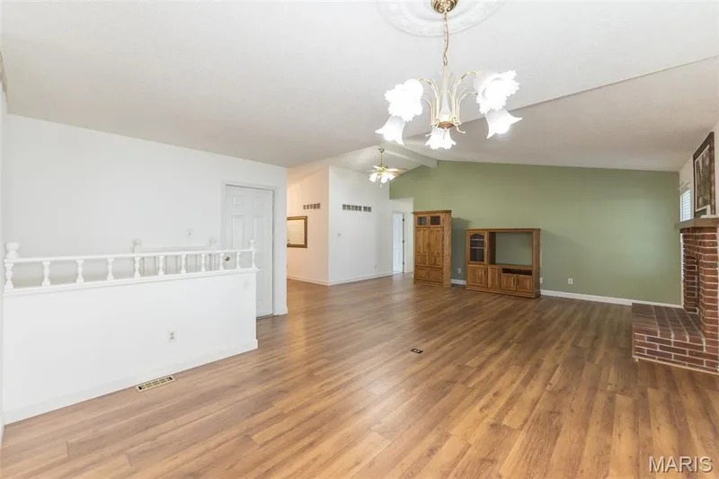 1124 Athena Way, St Peters, MO 63376 — listing photo 13 of 36
