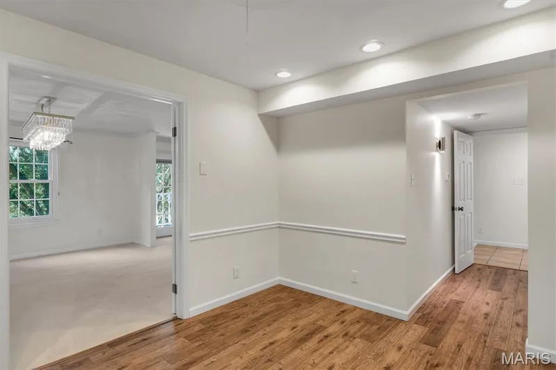 2335 Manor Grove Drive #10, Chesterfield, MO 63017 — listing photo 14 of 36