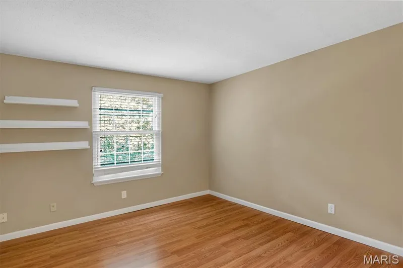 2335 Manor Grove Drive #10, Chesterfield, MO 63017 — listing photo 28 of 36