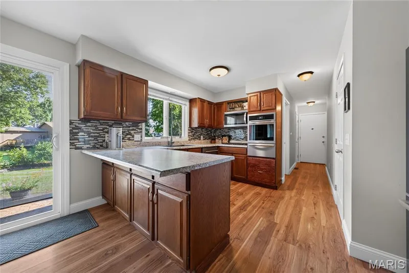 72 Champagne Drive, Lake St. Louis, MO 63367 — listing photo 6 of 35