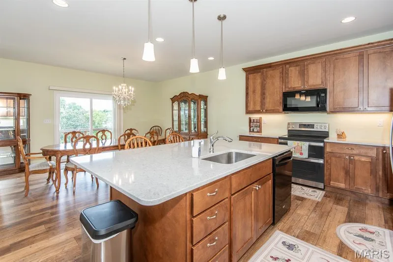 113 Gronefeld Court, St Charles, MO 63303 — listing photo 7 of 47