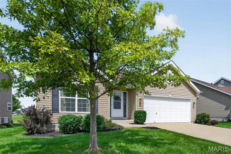 603 Prairiegate Court, Lake St. Louis, MO 63367 — listing photo 10 of 60