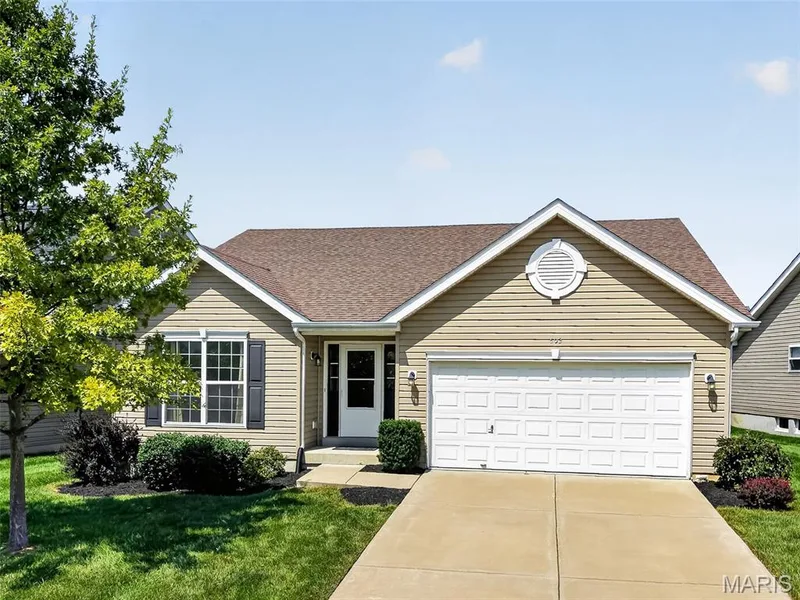 603 Prairiegate Court, Lake St. Louis, MO 63367 — listing photo 11 of 60