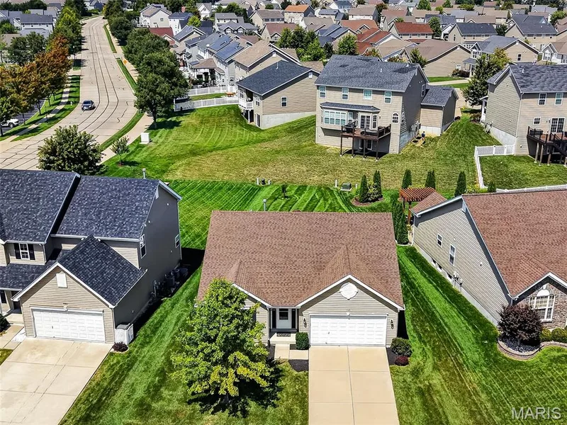 603 Prairiegate Court, Lake St. Louis, MO 63367 — listing photo 14 of 60