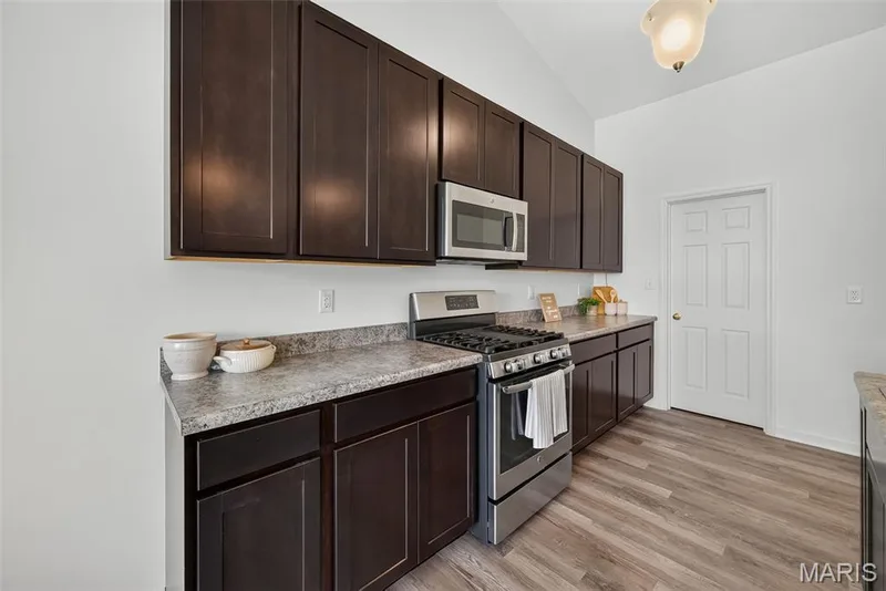 603 Prairiegate Court, Lake St. Louis, MO 63367 — listing photo 23 of 60
