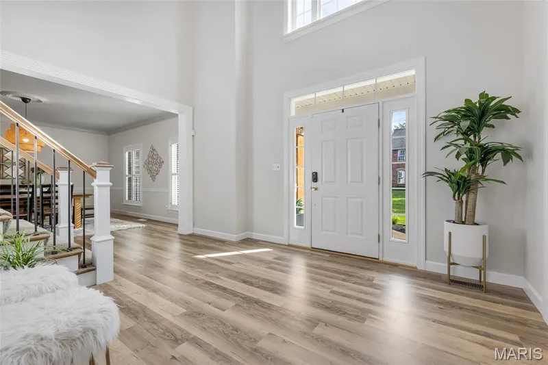 1109 Windridge Estates Lane, Chesterfield, MO 63005 — listing photo 10 of 99