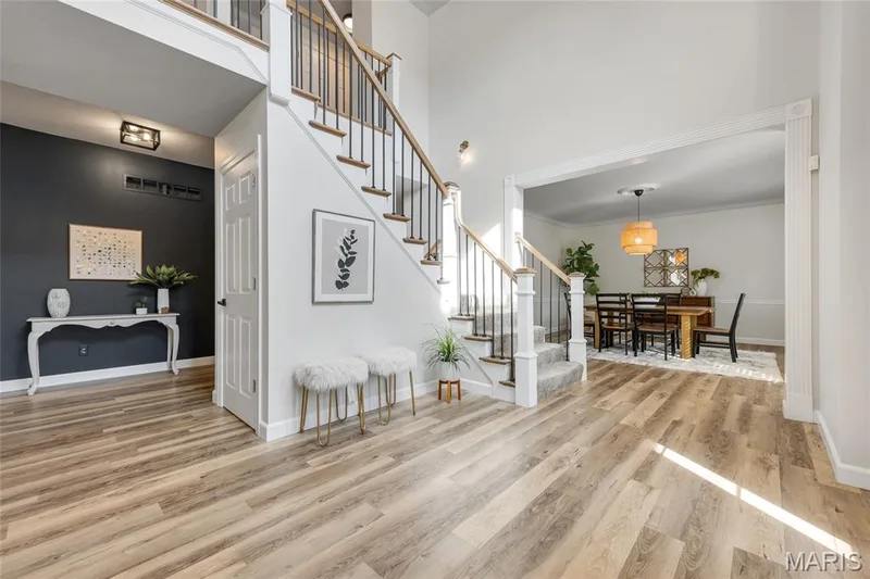 1109 Windridge Estates Lane, Chesterfield, MO 63005 — listing photo 11 of 99