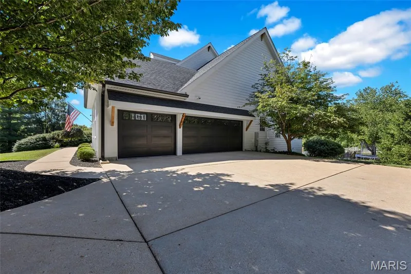 1109 Windridge Estates Lane, Chesterfield, MO 63005 — listing photo 94 of 99